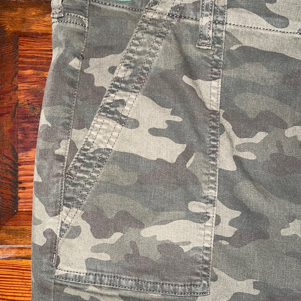‼️BRAND NEW‼️ American Eagle Camouflage Jeans